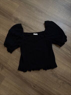 SO Black Puff-Sleeve Square Neck Crop Top